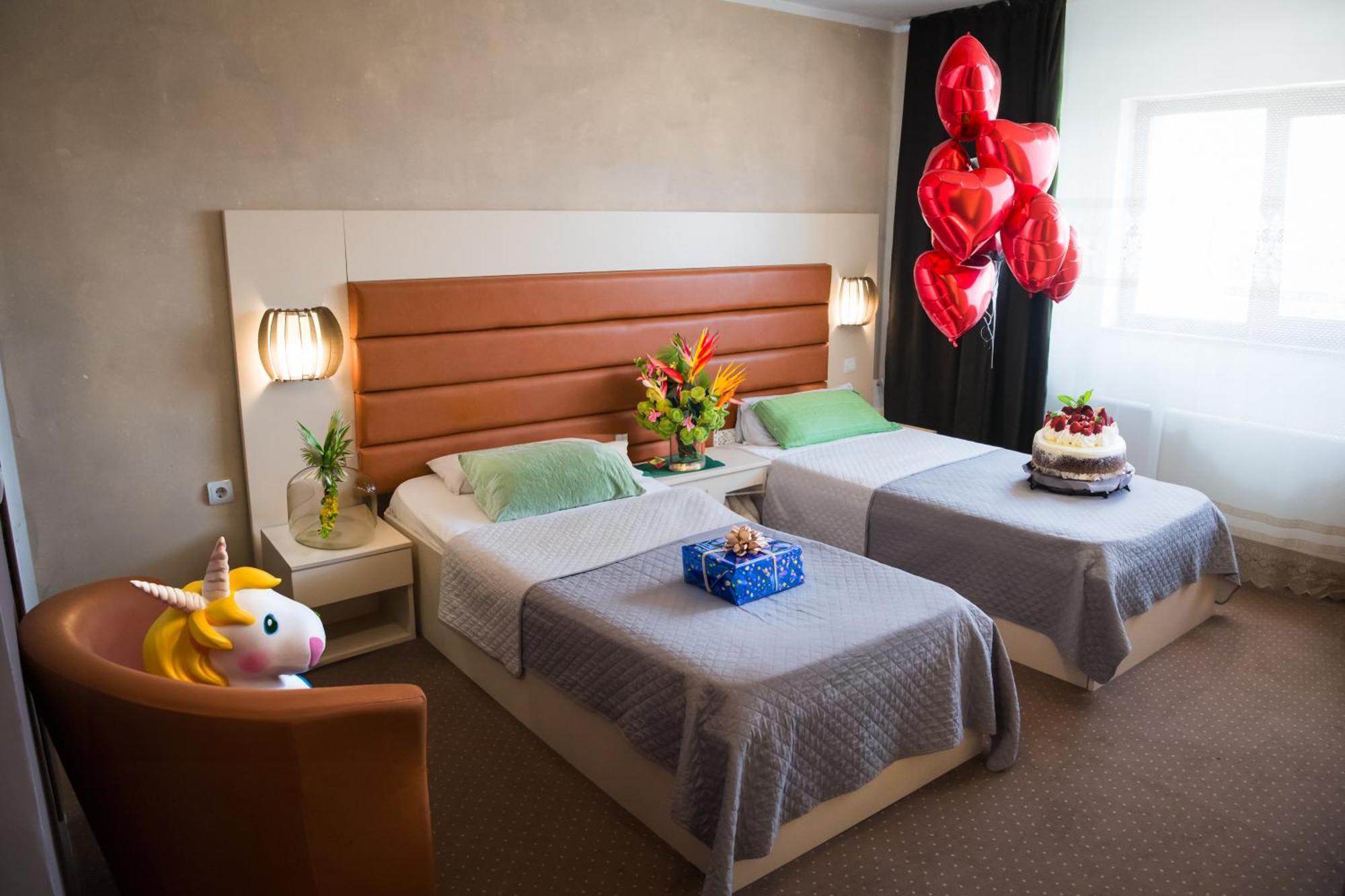 Mbi Travel Inn Craiova Exterior photo
